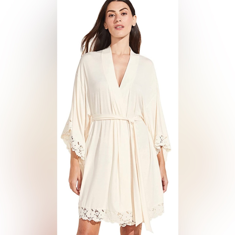NWOT EBERJEY mademoiselle, kimono robe